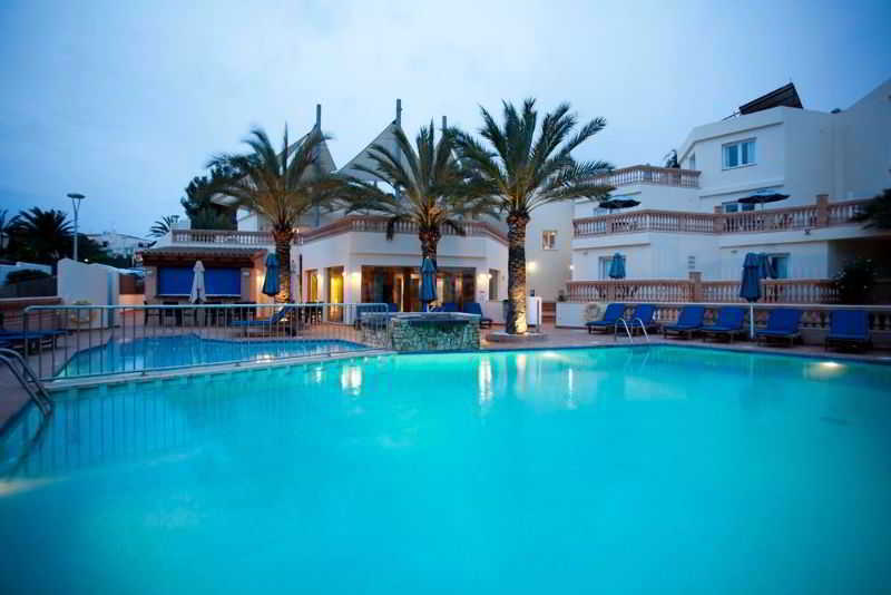 Azul Playa Apartments Кала Ферера Екстериор снимка